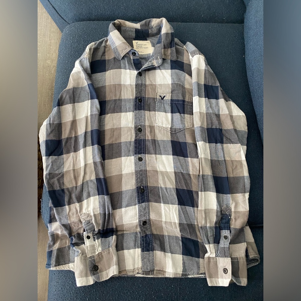 American Eagle Soft flannel button down.Lightweight.  Large. Great condition